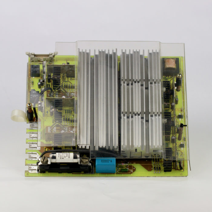 Tarjeta Siemens SIMODRIVE 6SC6130-OFE00 módulo de control y potencia CNC con disipador